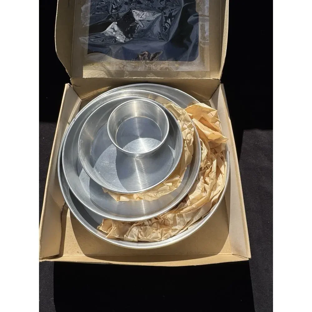 Vintage Mirro 4-Tier Cake Pan Set FT-902 Original Box Mid Century Wedding Cake